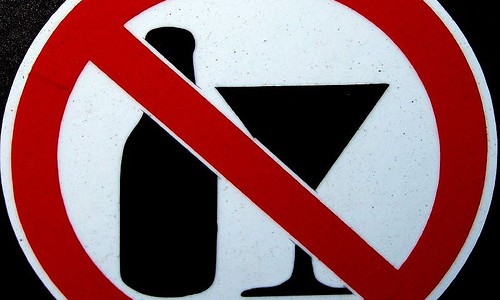 Drinking Liquor in Public can get you six months in jail says Bhubaneswar police
