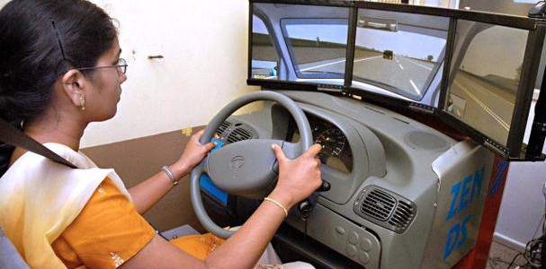 Want a driving license, pass the computer simulated driving test first in the city