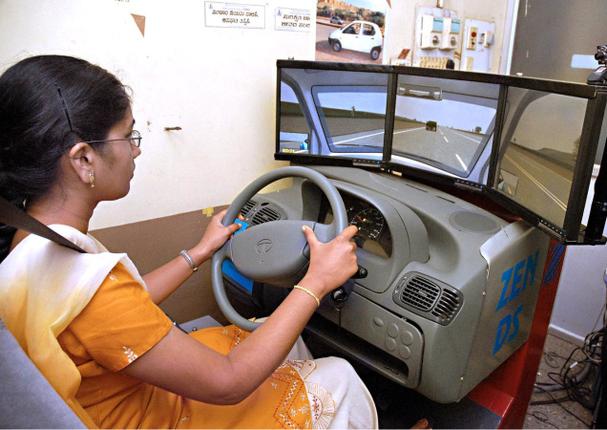 Electronic driver logs device