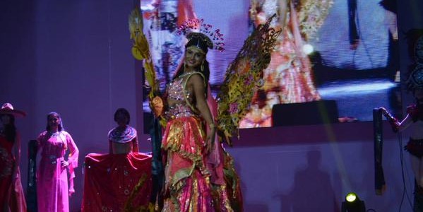 Sushrii Shreya Mishraa of Odisha wins National Costume contest in Miss United Continent