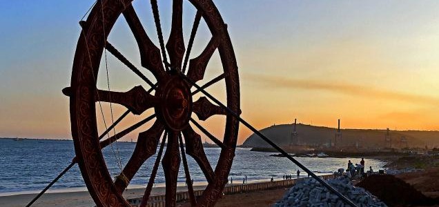 Vizag beach trying to use Konark Wheel to enhance its beauty and attract more tourists