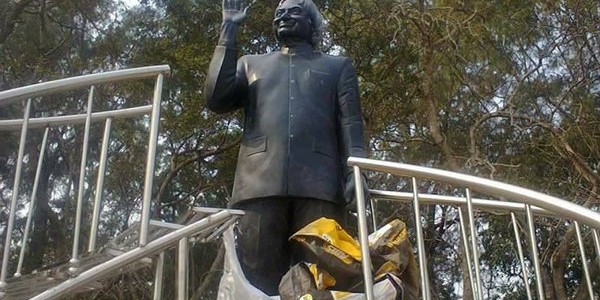 Former President APJ Abdul Kalam’s Black Stone Statue Unveiled In Chandipur Beach Odisha