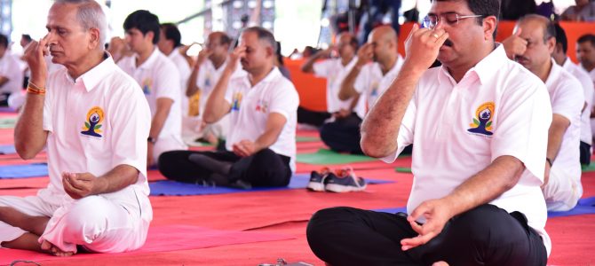 Union Minister Dharmendra Pradhan joined along with 15,000 Yoga practitioners at Janata Maidan on 3rd International Yoga Day