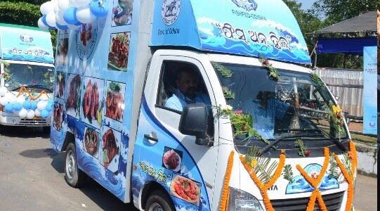 Odisha Govt starts initiative of selling fish with launch of Fish on Wheels