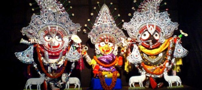 Know more about Puri Jagannath temple rituals : Krushna Balarama Besha of Mahaprabhu by Prachites