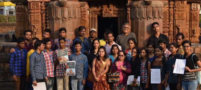 India Heritage Walk Festival 2019 – Visually challenged students experienced Kalinga Architectural style